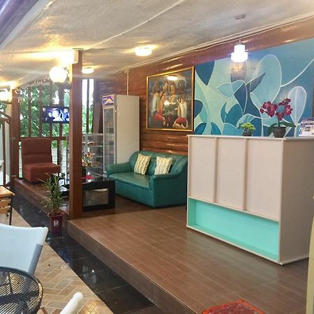 Ace Traveller'S Inn Puerto Princesa ภายนอก รูปภาพ