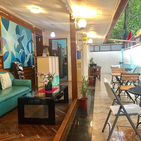 Ace Traveller'S Inn Puerto Princesa ภายนอก รูปภาพ